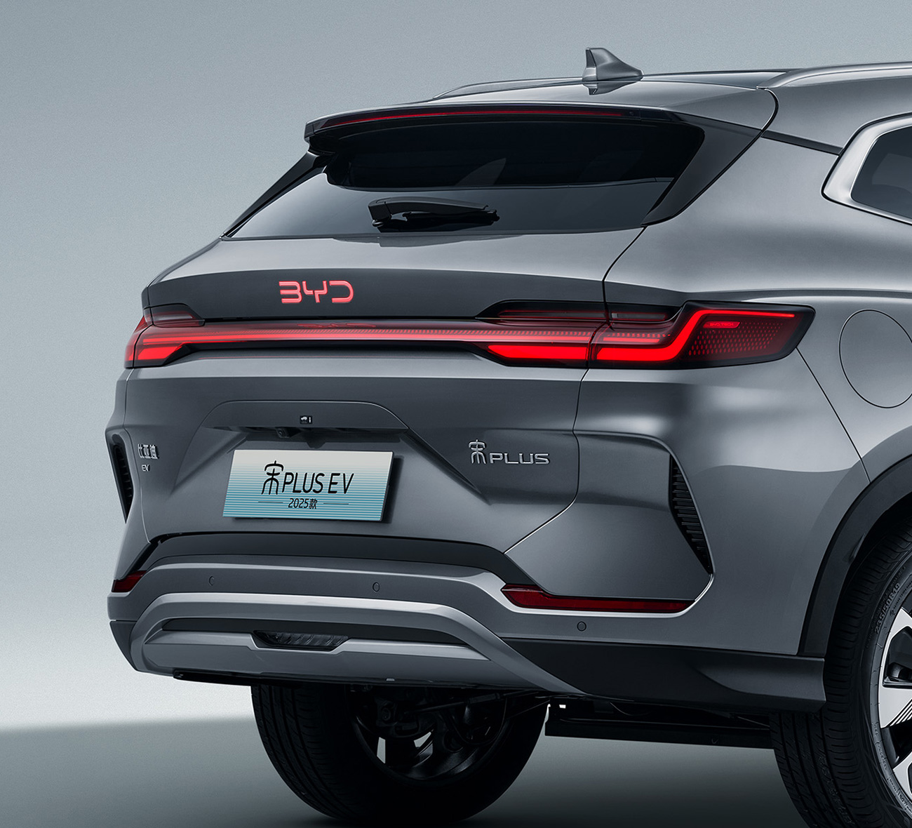 海际星耀贯穿式尾灯